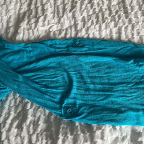 NWOT 3/4 sleeves shirt - Picture 5 of 5